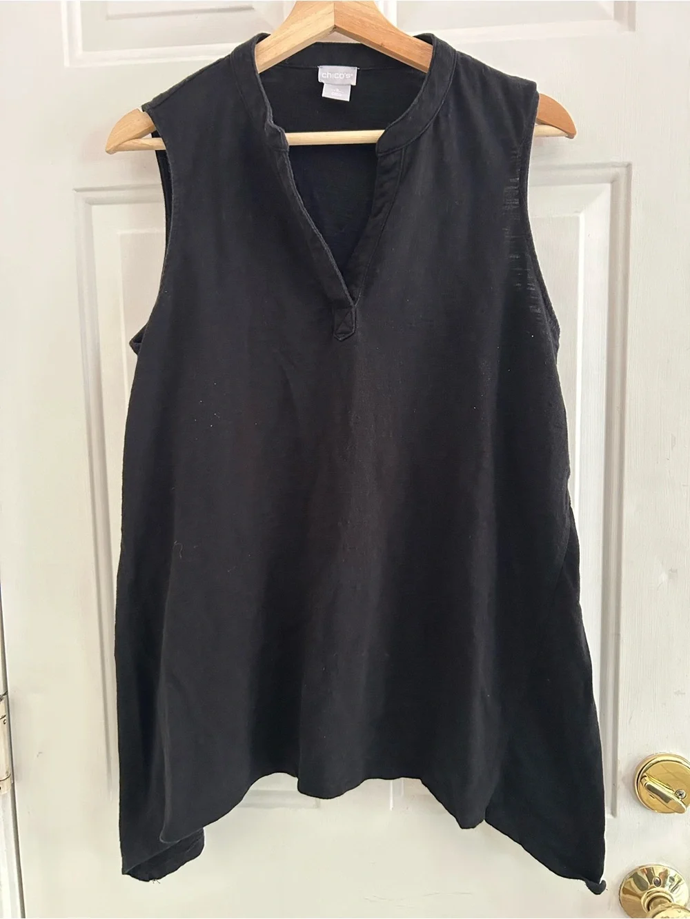 Chico's Black Sleeveless Split V Tunic Tank - Picture 1 of 4